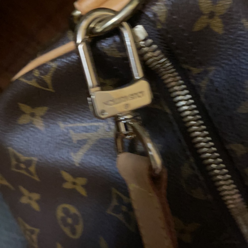 Louis Vuittion Duffel bag use  in good condition - Picture 4 of 16